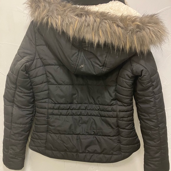 Maralyn and me false fur coat. Only used once in perfect condition! - Picture 5 of 8